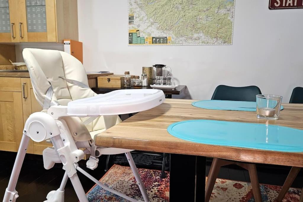 Stadt-Ferienwohnung Mit 55 M² Fuer 2 Erw. Personen Und Kind Bis 3 Jahren Бад Лаутерберг Екстериор снимка