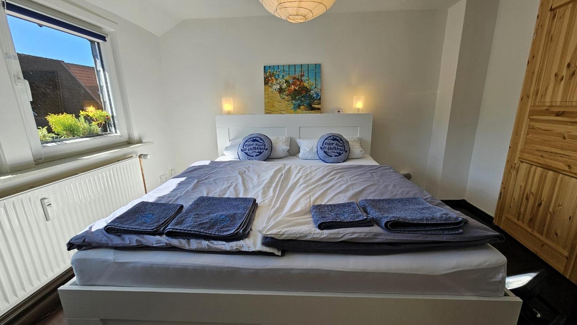 Stadt-Ferienwohnung Mit 55 M² Fuer 2 Erw. Personen Und Kind Bis 3 Jahren Бад Лаутерберг Екстериор снимка